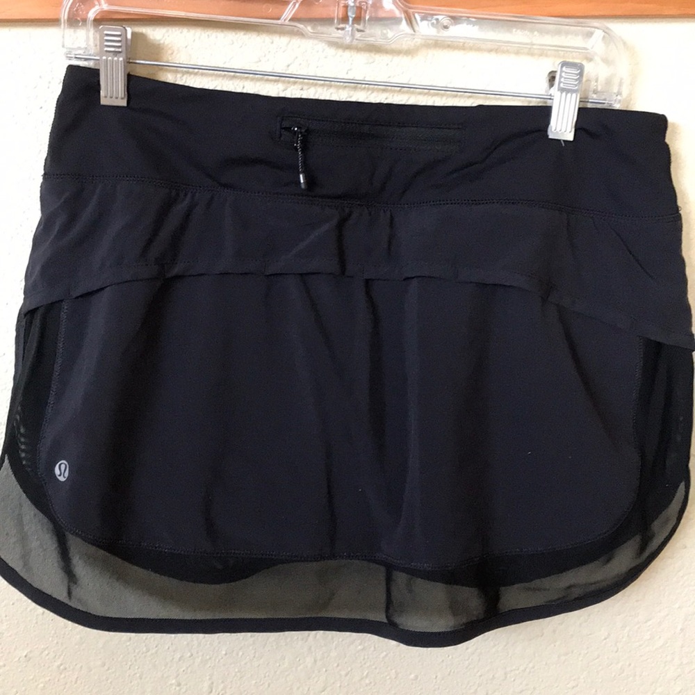 Black Lulu lemon skort